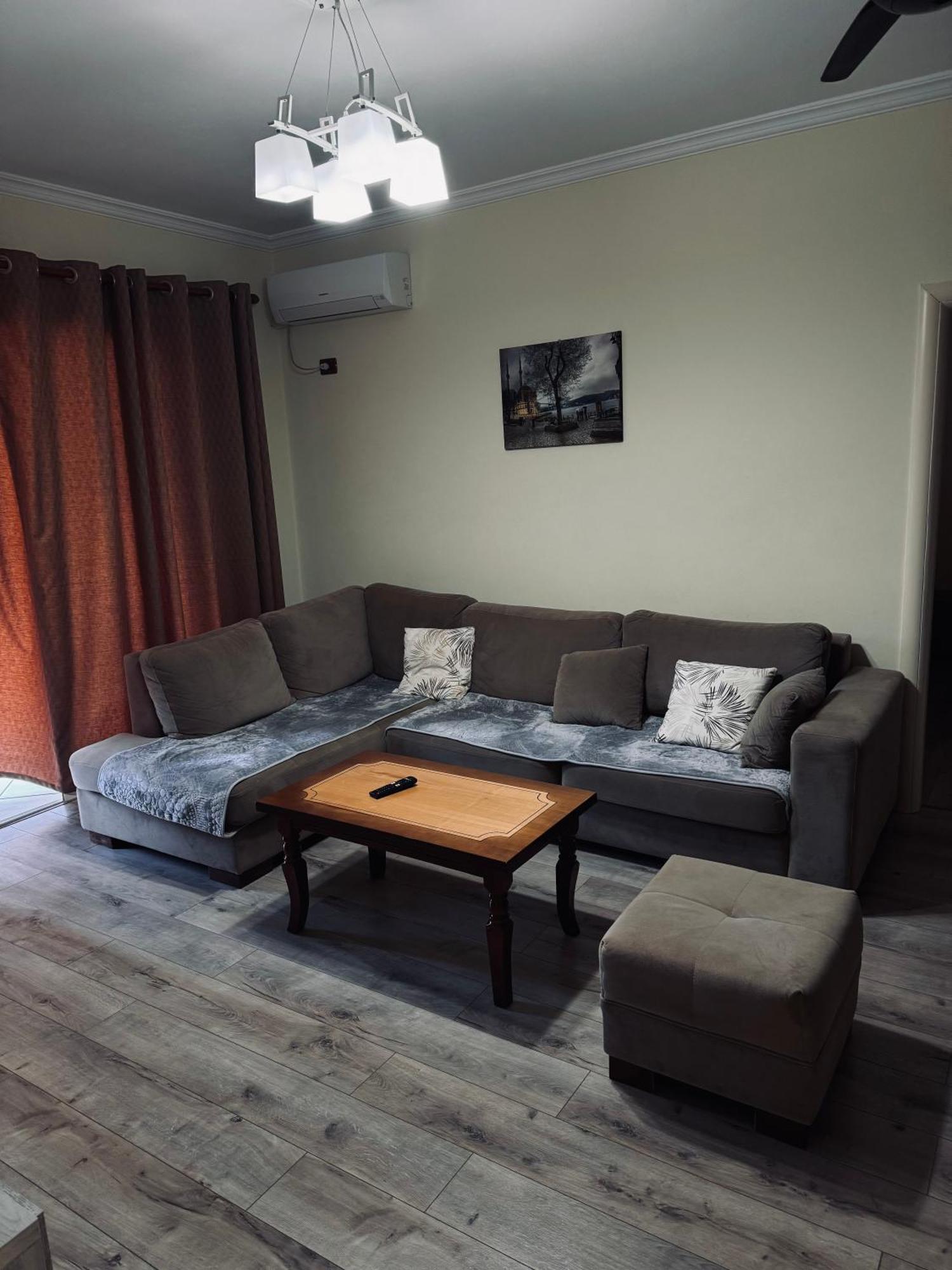 Family Apartments Sarandë Buitenkant foto